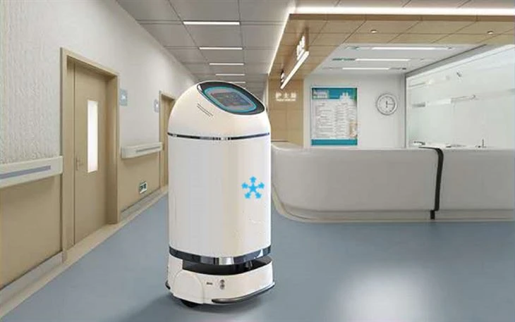 Robô de desinfecção UV